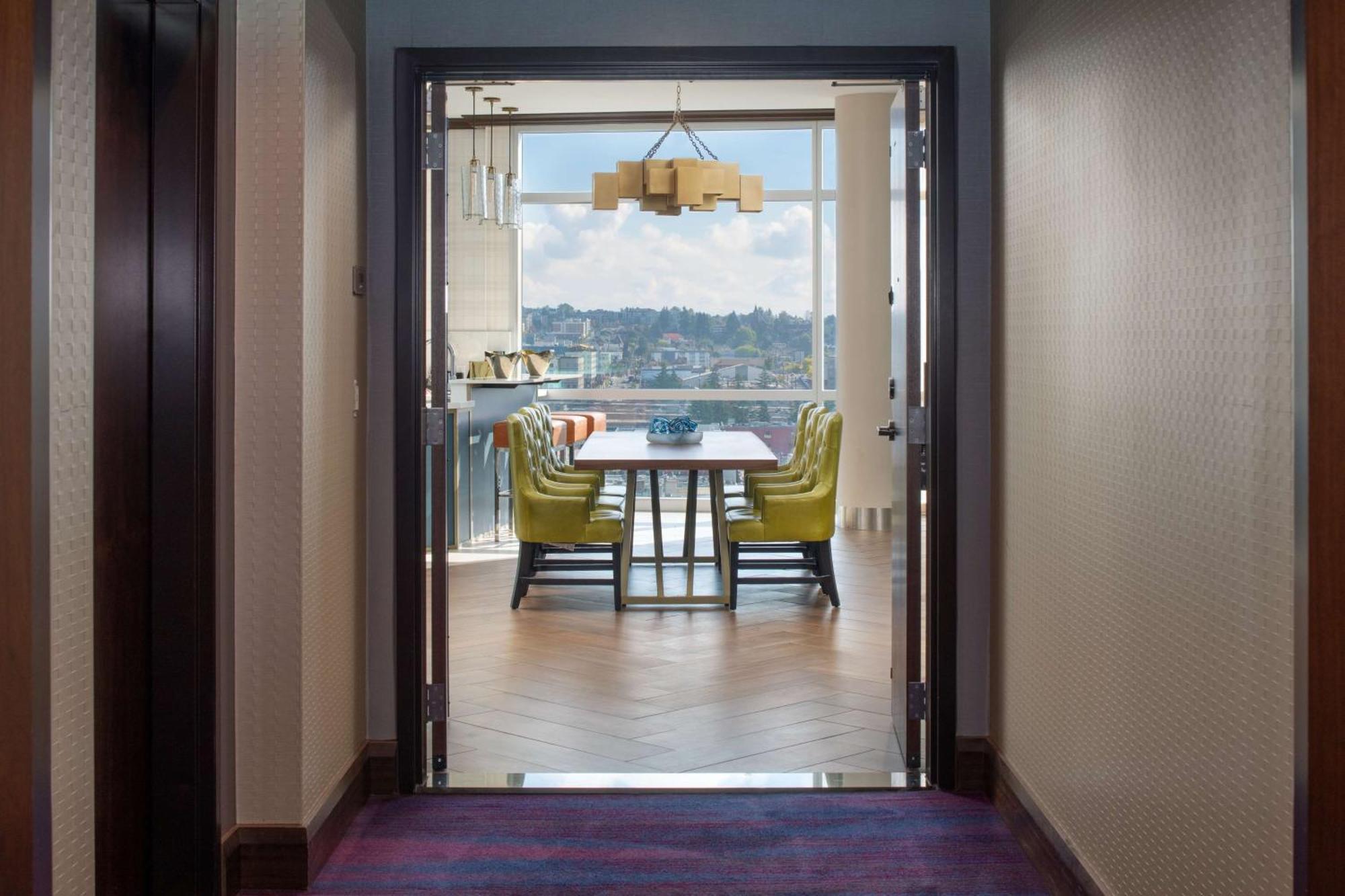 Embassy Suites By Hilton Seattle Downtown Pioneer Square מראה חיצוני תמונה