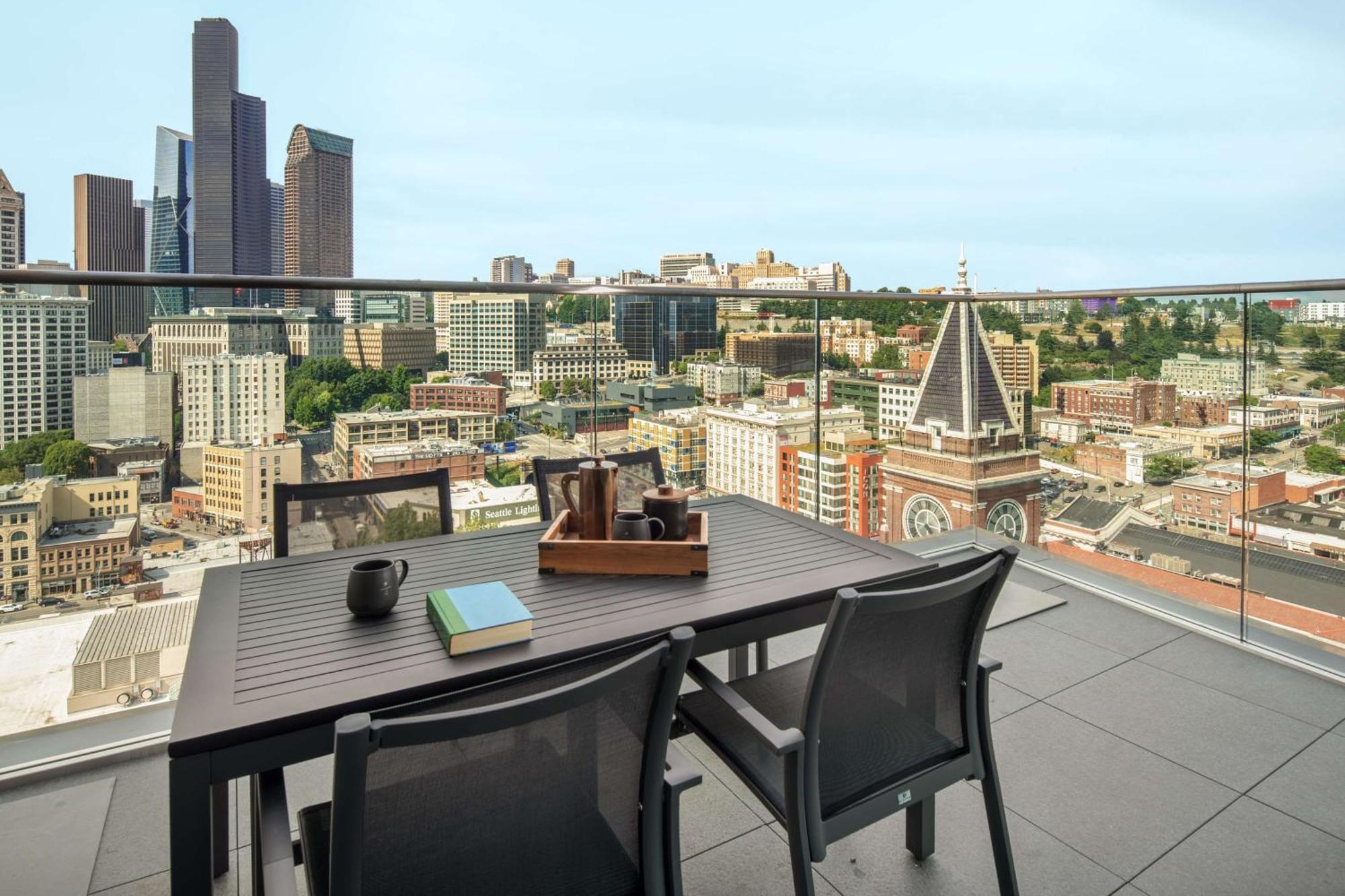 Embassy Suites By Hilton Seattle Downtown Pioneer Square מראה חיצוני תמונה